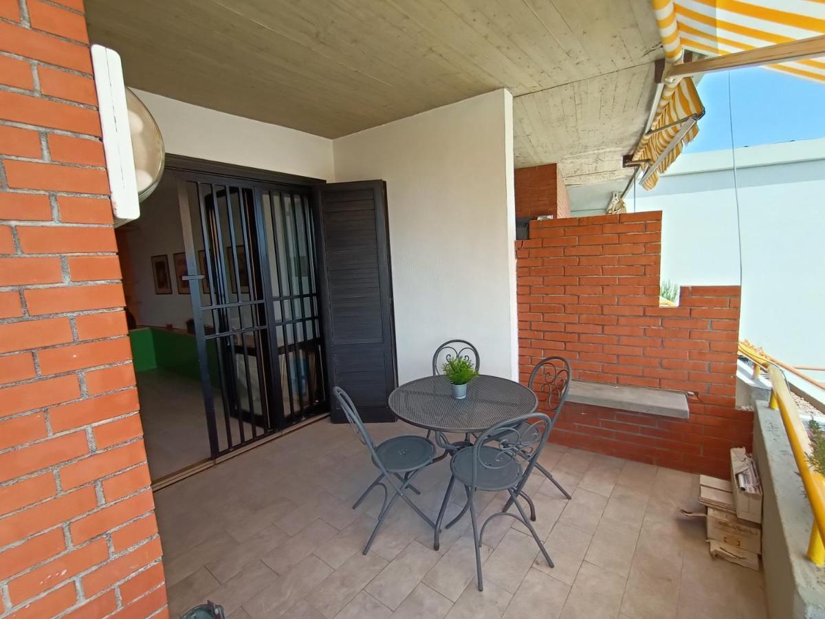 Venusilia Apartment - Free Parking Ачи Кастело Екстериор снимка